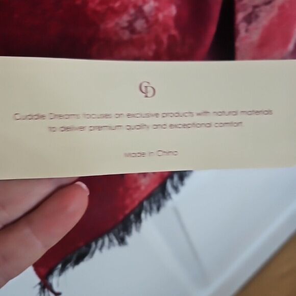 CUDDLE DREAMS Red/pink/ Maroon Floral Geo Scarf 100% Silk Super Soft 70"x12" NWT - Picture 6 of 8